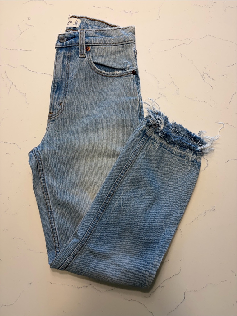 Abercrombie & Fitch Light Blue Frayed-Hem Cropped Jeans